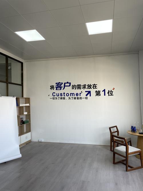 徐崇水,公司经营范围包括:一般项目:家用纺织制成品制造